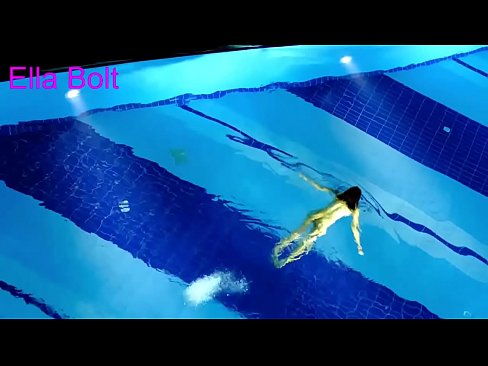 ❤️ Nu mă pot opri din privit, tânără blondă surprinsă înotând goală în piscina stațiunii ELLA BOLT ❌  at porn ro.heatpumpcenter.top ❤